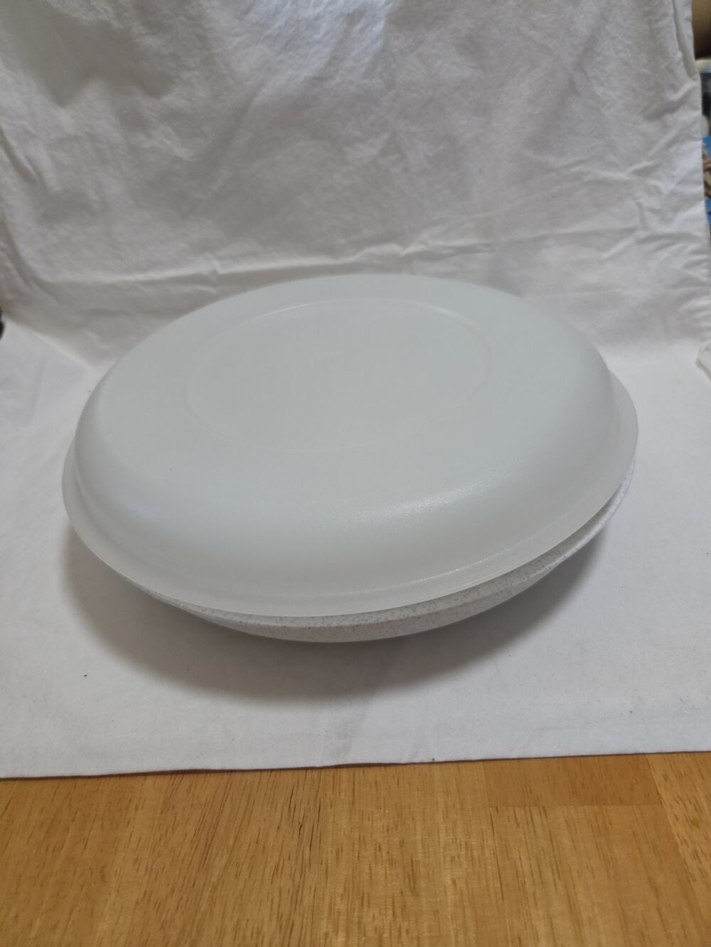 TUPPERWARE VEGGIE SNACK DIP PARTY TRAY 1708-5 W/ Lid 1709-5